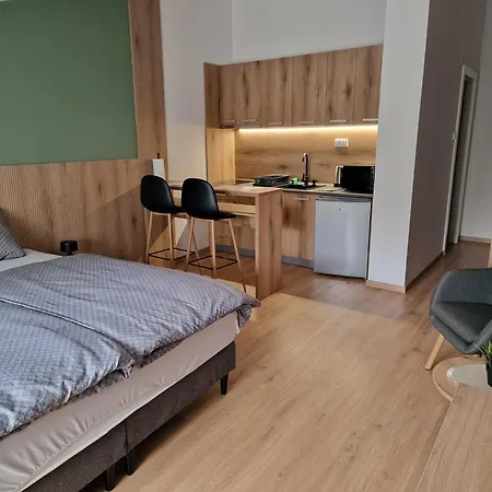 I Sobe Park * Apatin